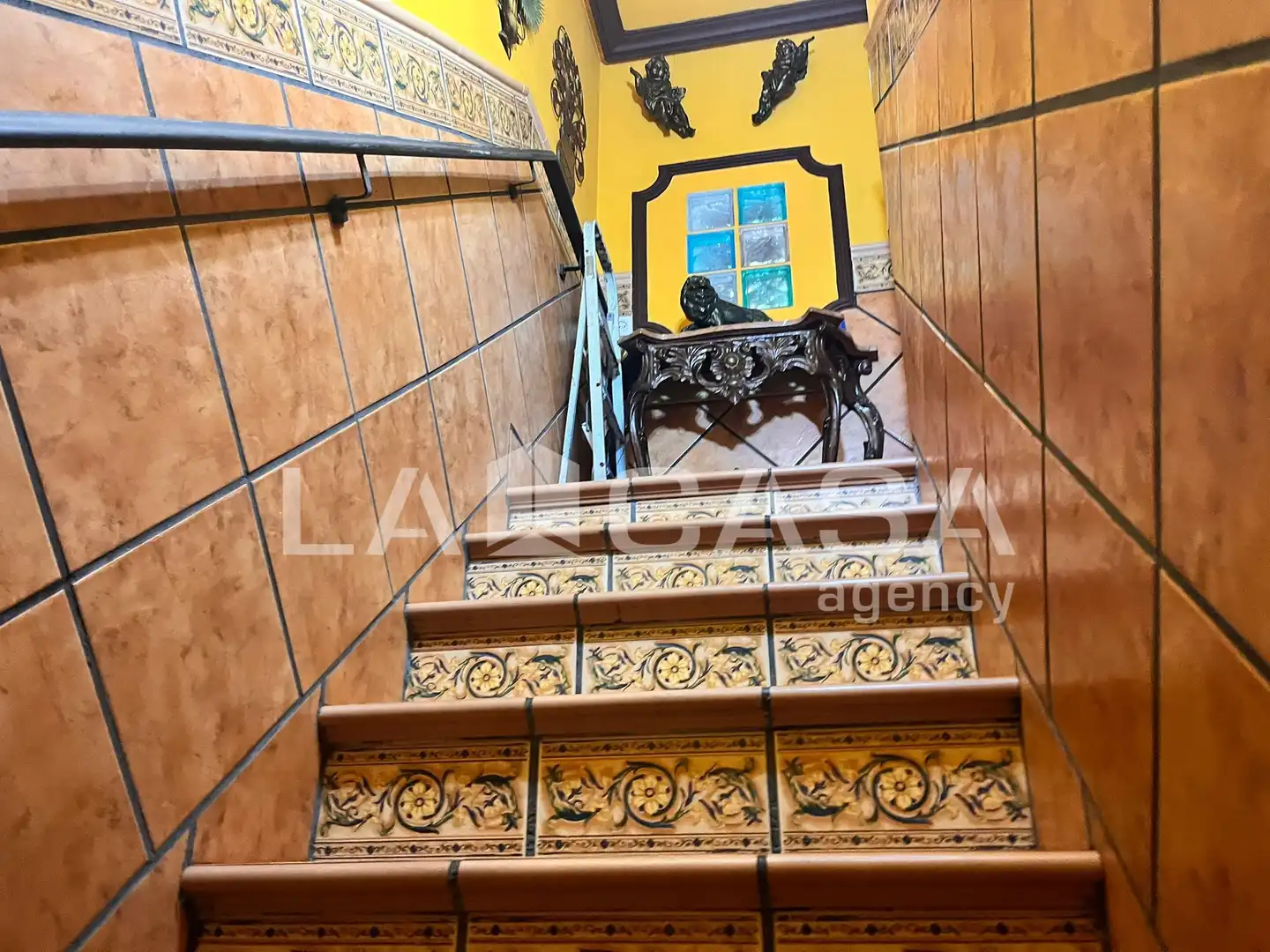Casa adosada en venda en Algeciras amb Terrassa i Balcó