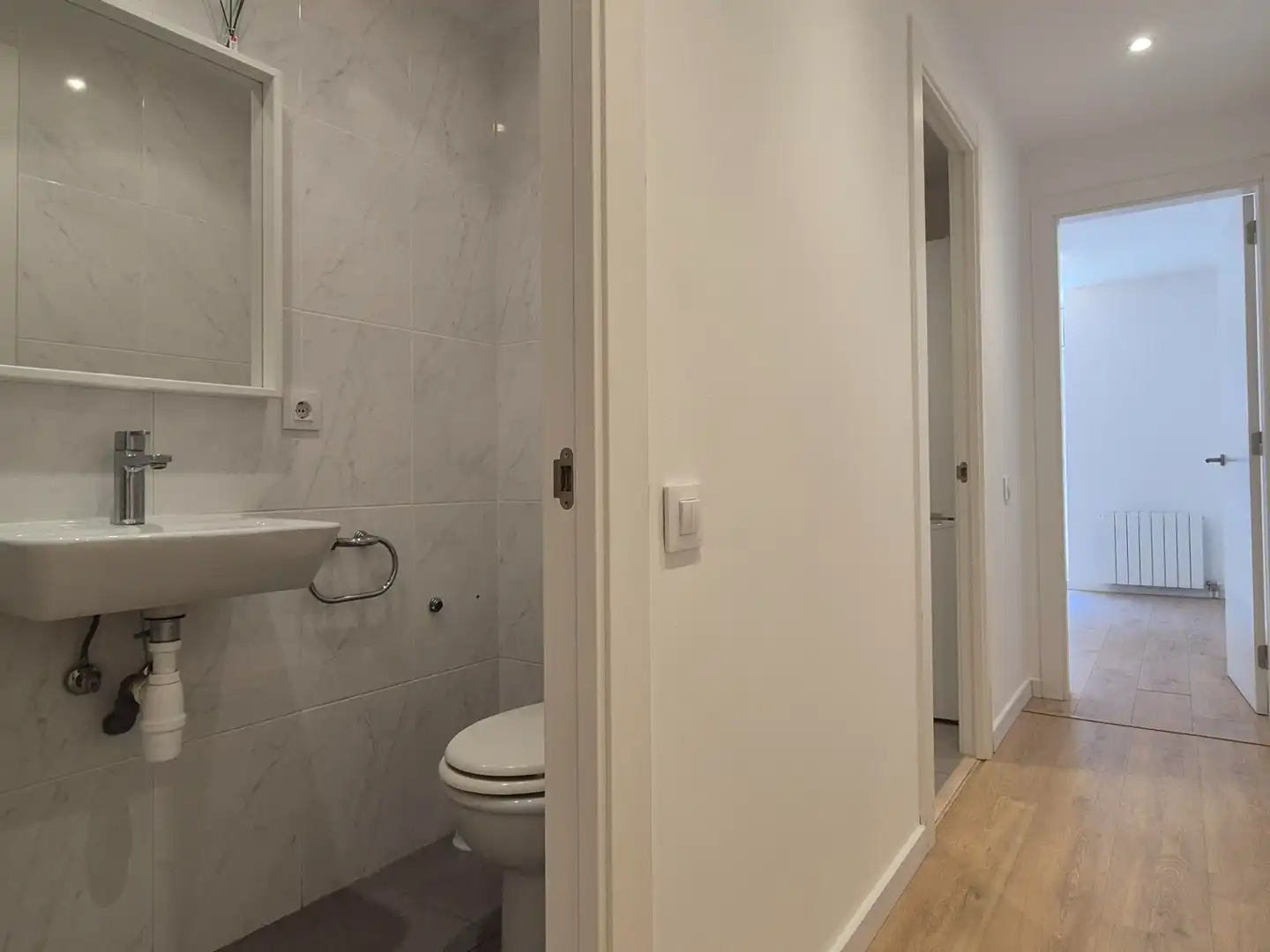 Bany de Pis de lloguer en Barcelona amb Calefacció, Parquet i Forn