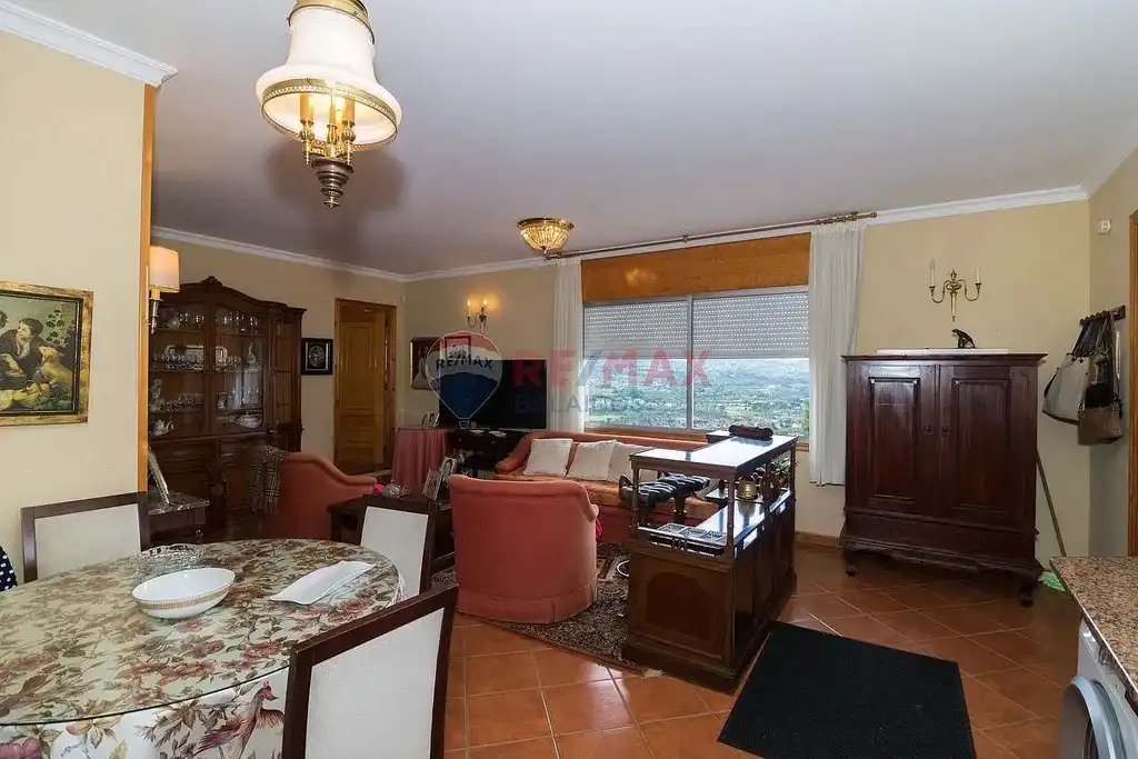 Sala d'estar de Casa o xalet en venda en As Neves   amb Calefacció, Jardí privat i Parquet