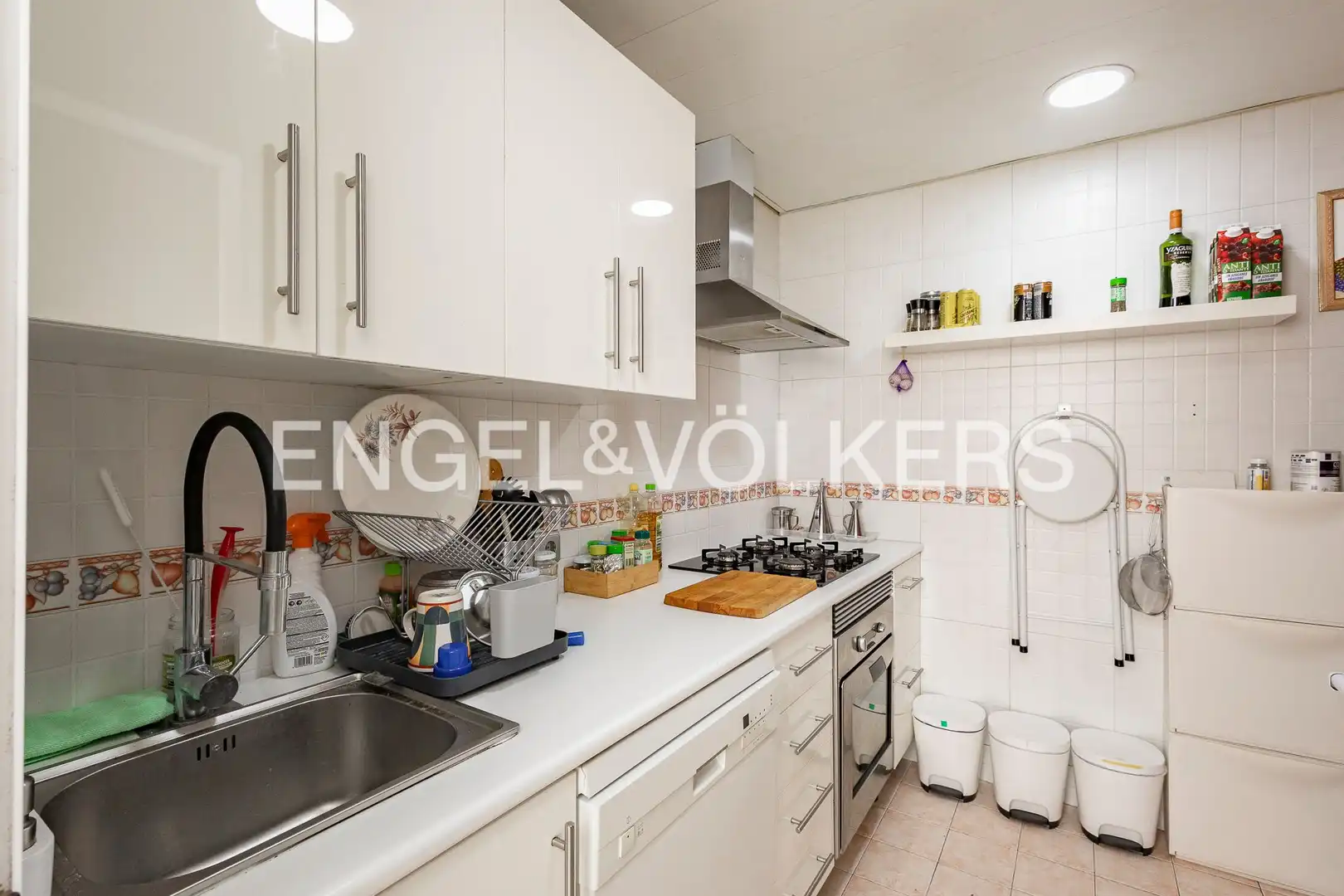 Kitchen of Attic for sale in L'Hospitalet de Llobregat  with Air Conditioner, Heating and Parquet flooring