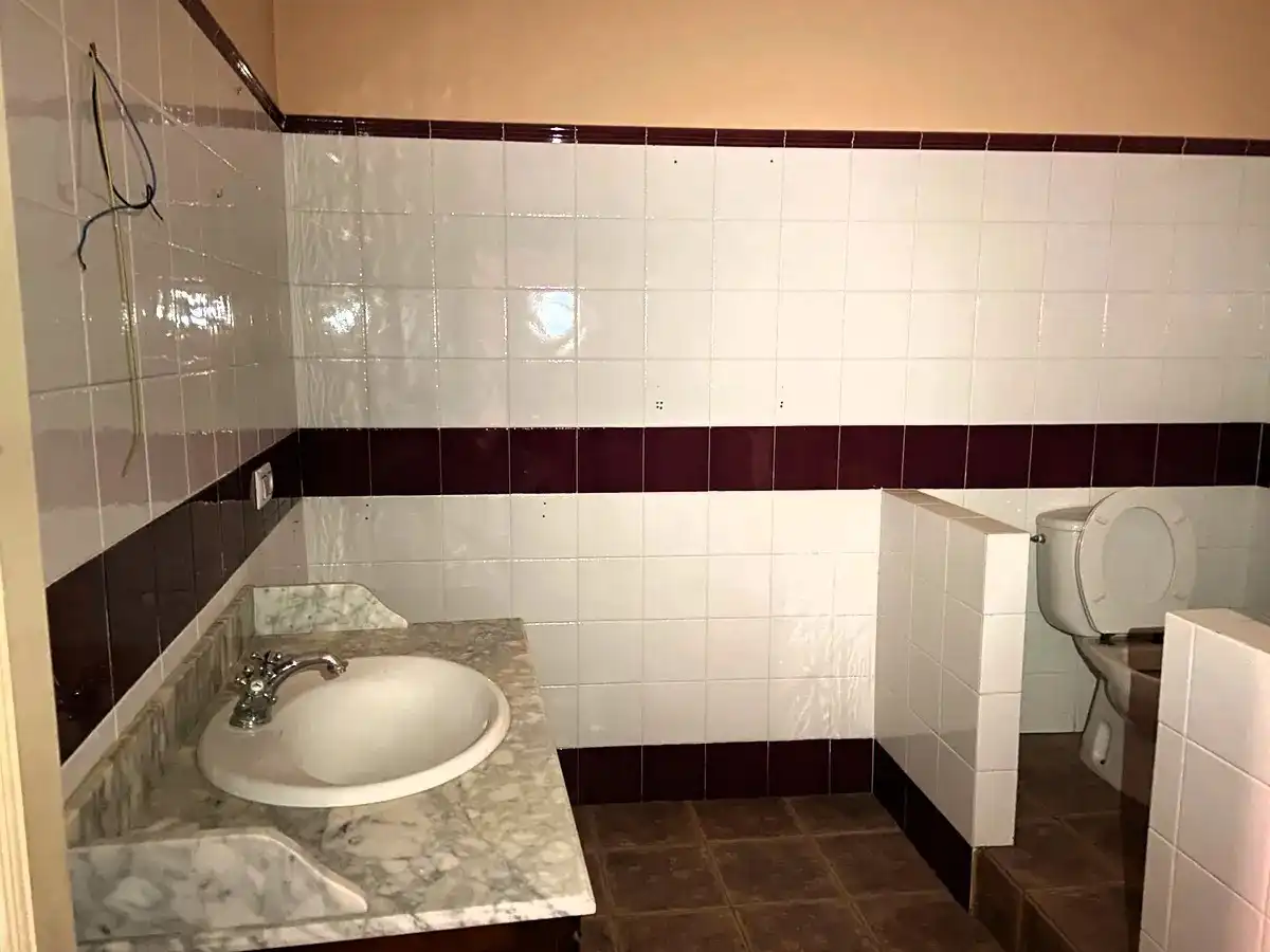 Baño de Casa adosada en venta en Organyà con Terraza, Trastero y Alarma