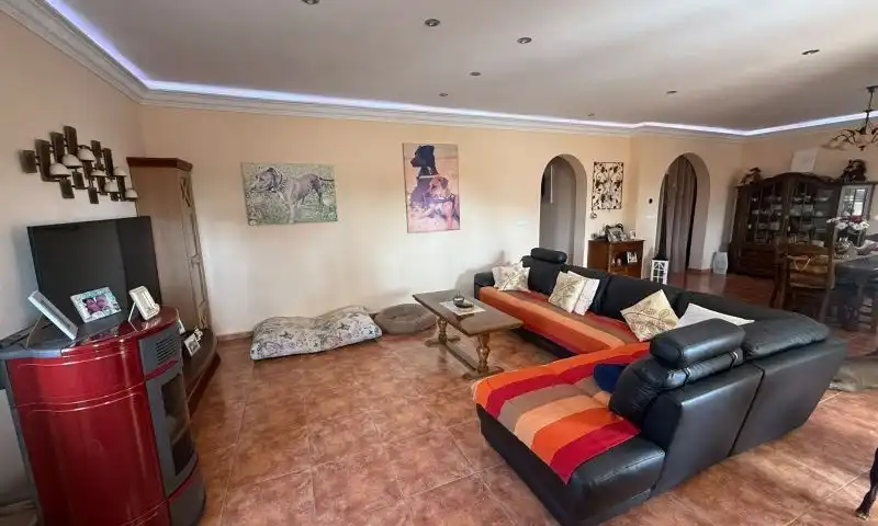 Villa zum Verkauf in Calle  Almendro, imagen 2