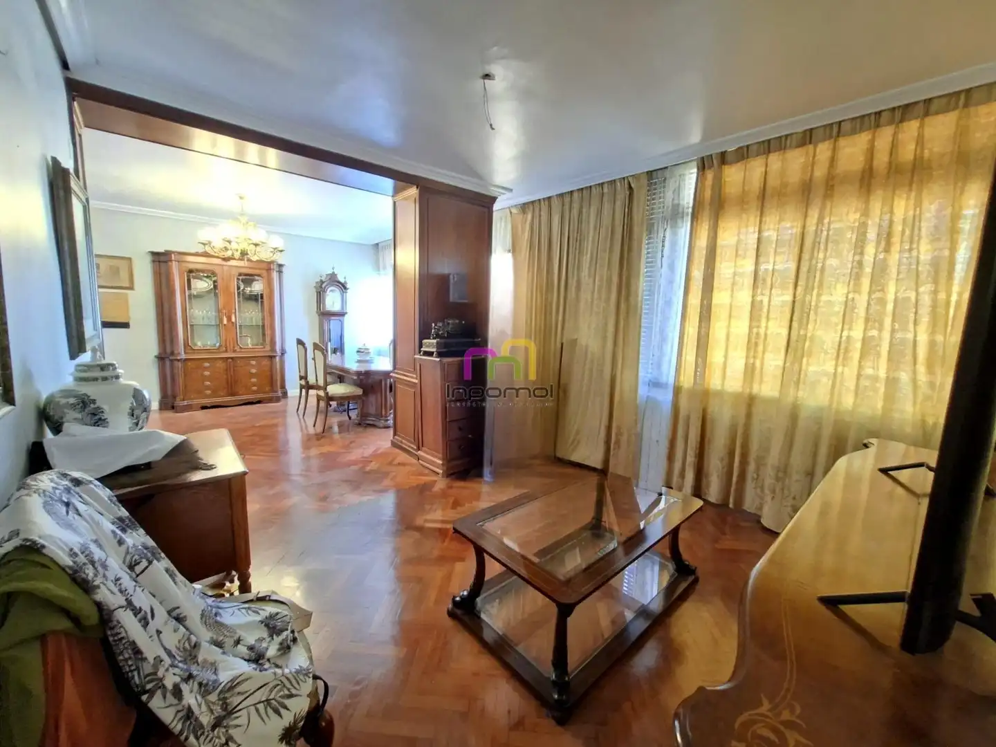 Sala d'estar de Pis en venda en Badajoz amb Calefacció i Parquet