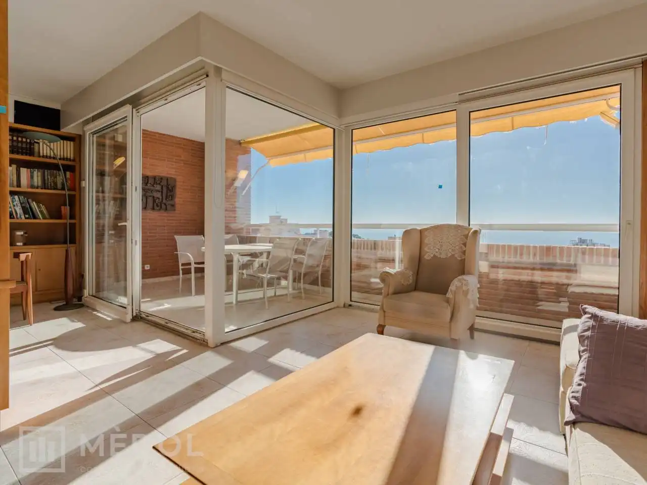 Living room of Houses for sale in Tarragona  with Air Conditioner, Heating and Parquet flooring