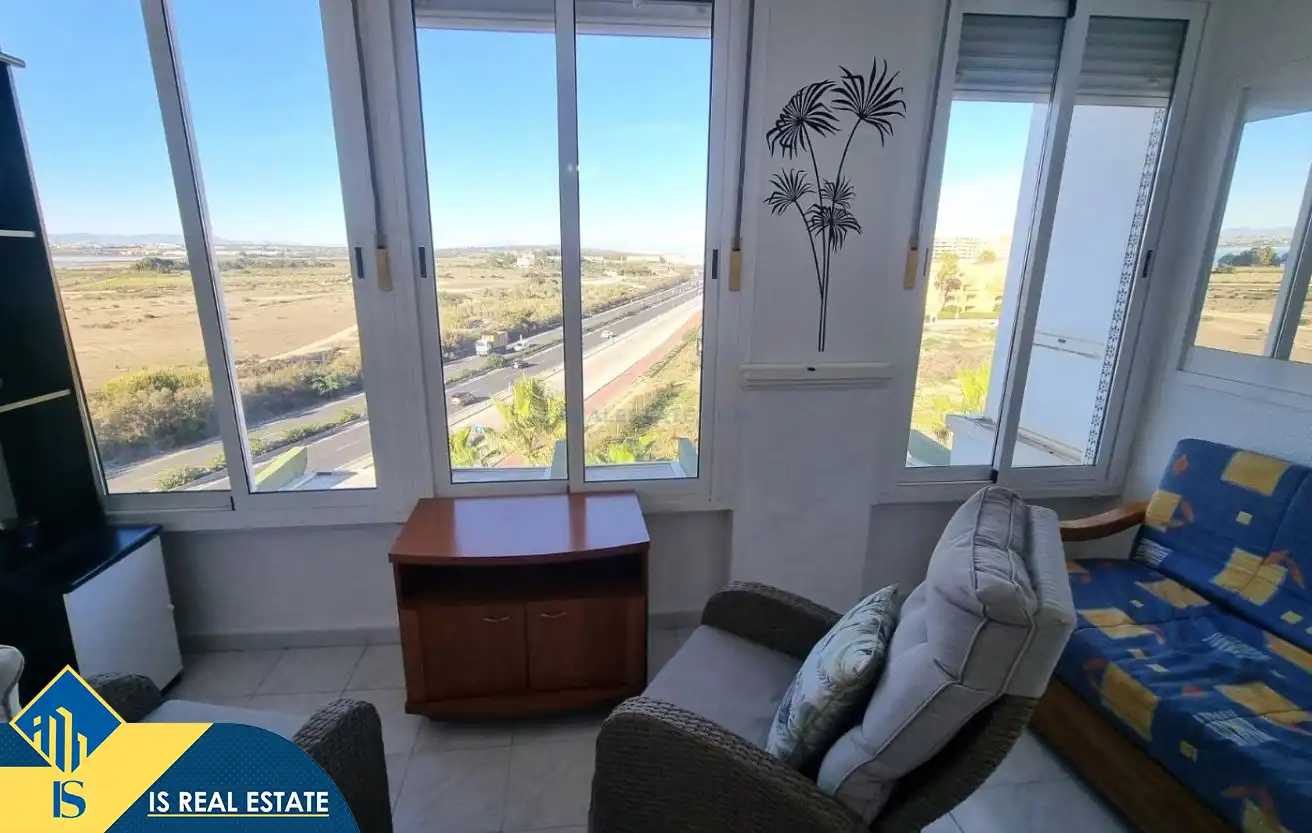 Vista exterior de Estudi en venda en Torrevieja amb Calefacció, Terrassa i Moblat