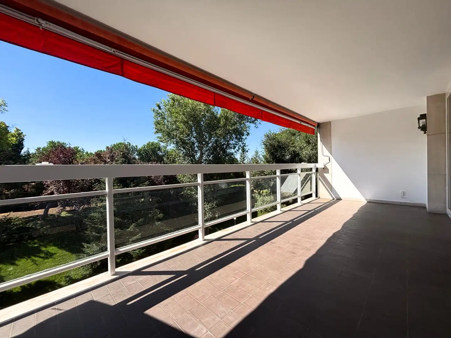 Terrassa de Pis de lloguer en Madrid amb Jardí privat, Parquet i Terrassa