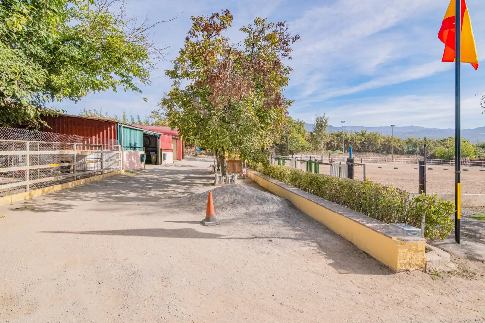 Vista exterior de Finca rústica en venta en La Zubia