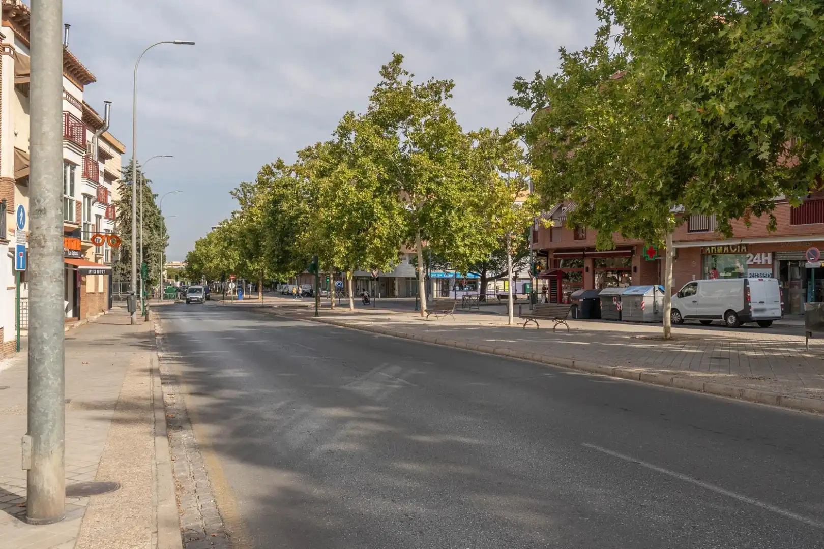 Exterior view of Buildings for sale in Granada