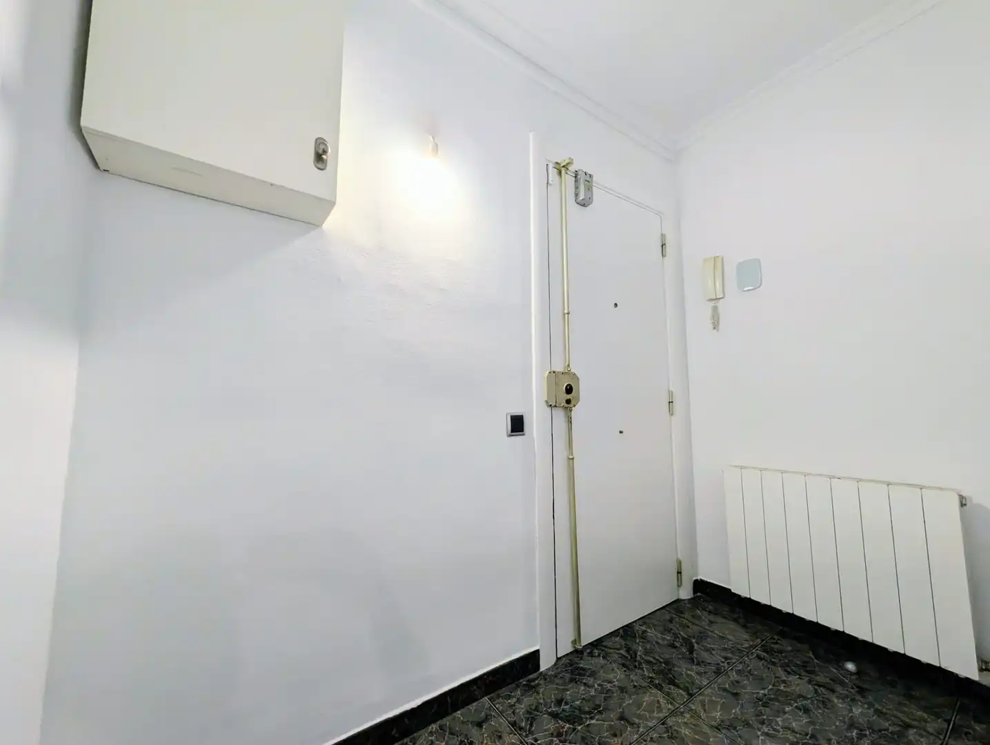 Piso en venta en Badalona con Aire acondicionado, Calefacción y Horno