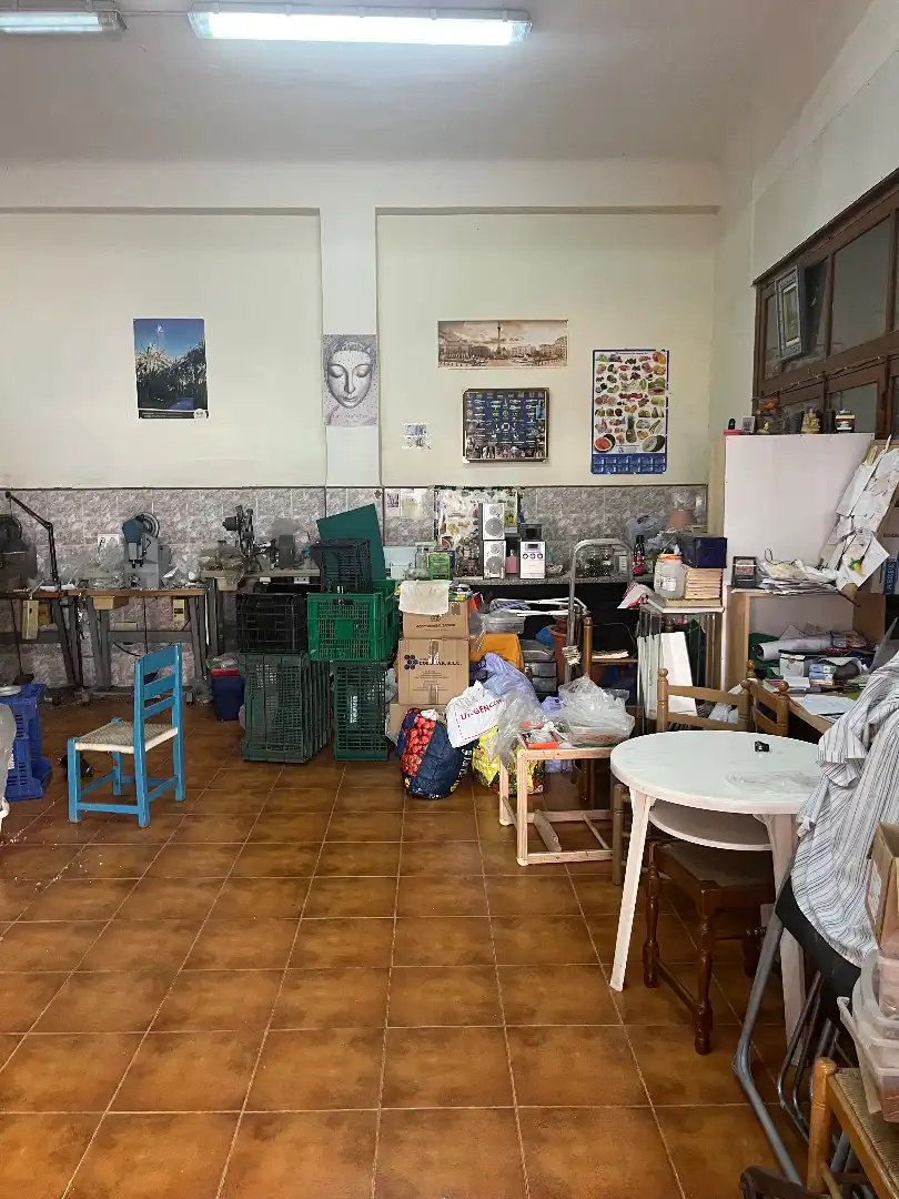 Local comercial en venta en Carrer Ramón Vicente Serrano