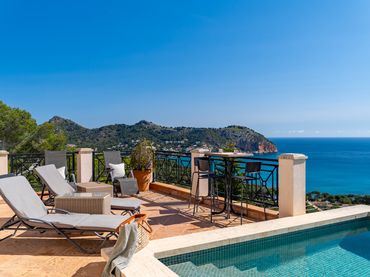 House with balcony for sale in Canyamel