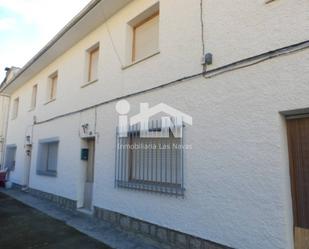 Exterior view of House or chalet for sale in El Hoyo de Pinares   with Heating, Terrace and Furnished