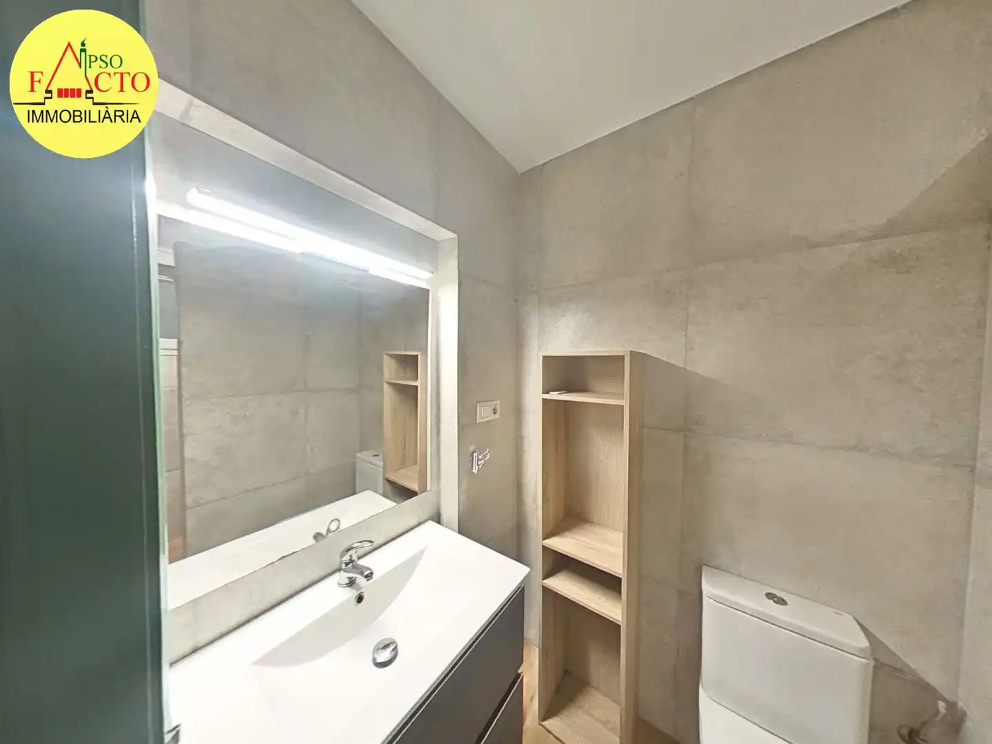 Baño de Piso en venta en Girona con Aire acondicionado, Calefacción y Parquet