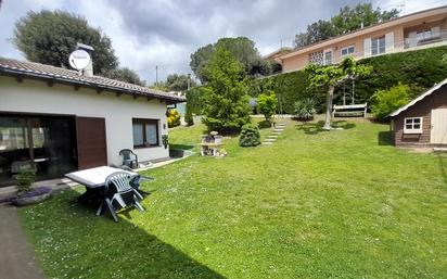 Garden of House or chalet for sale in La Vall d'en Bas  with Heating and Storage room