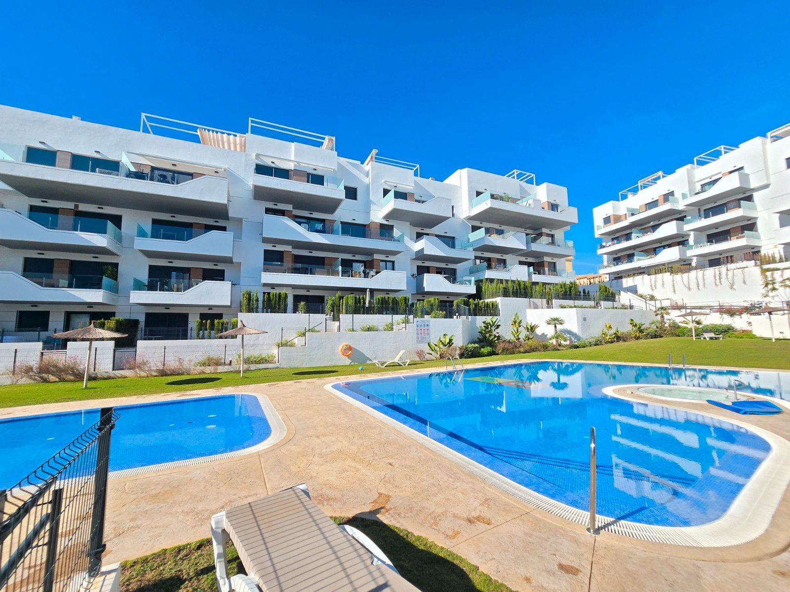 Exterior view of Planta baja for sale in Orihuela  with Air Conditioner, Terrace and Furnished