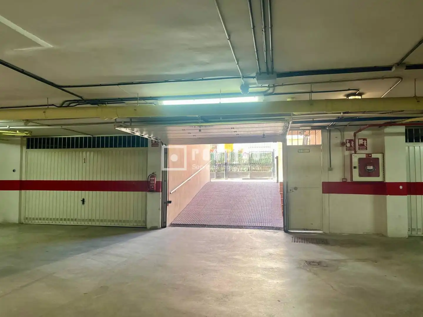 Parkplatz von Wohnung zur Miete in Armilla mit Klimaanlage, Heizung und Möbliert