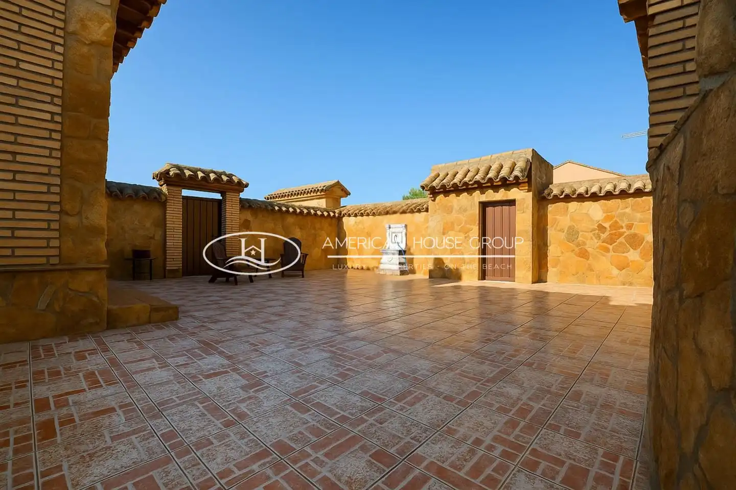 Terrace of Houses for sale in Chiclana de la Frontera  with Private garden, Terrace and Storage room