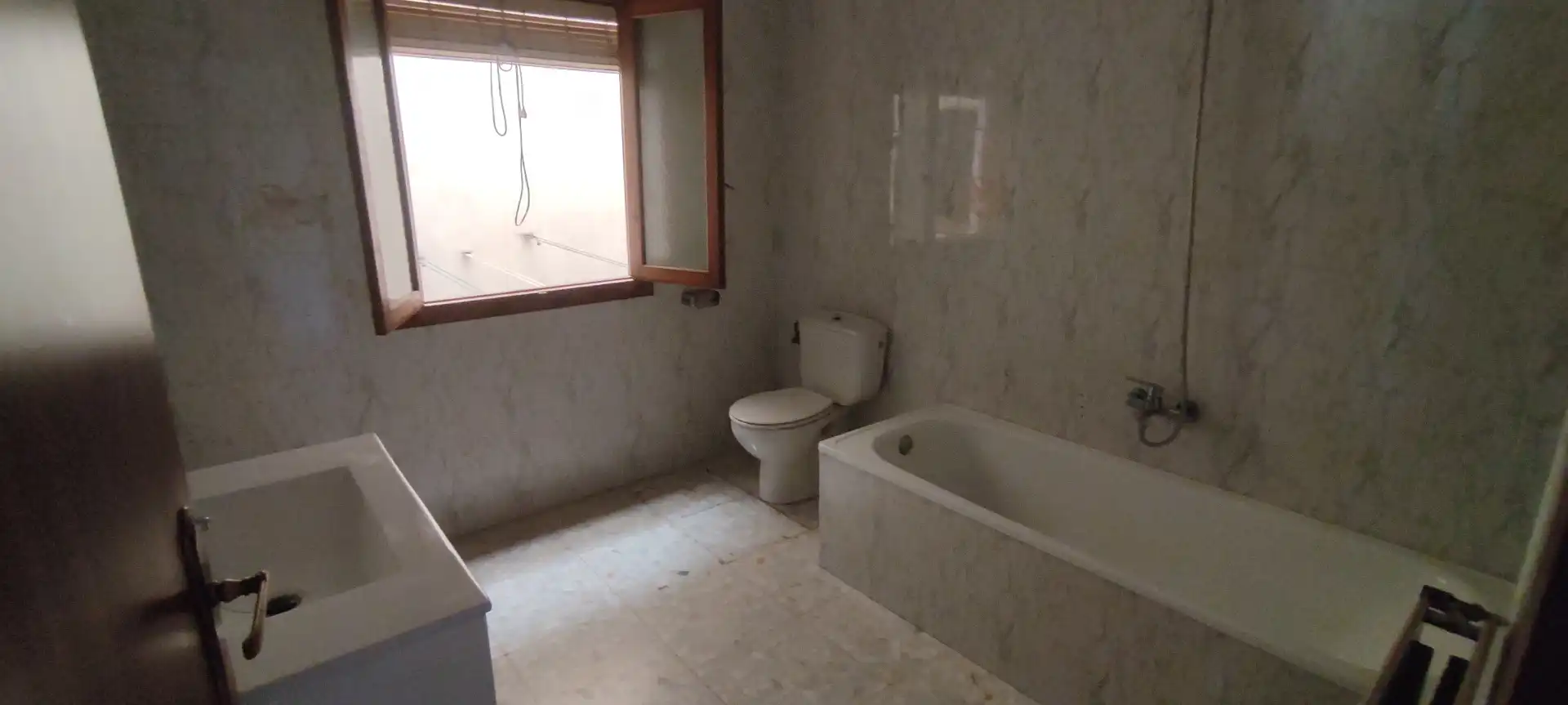Bathroom of Buildings for sale in Campo de Criptana