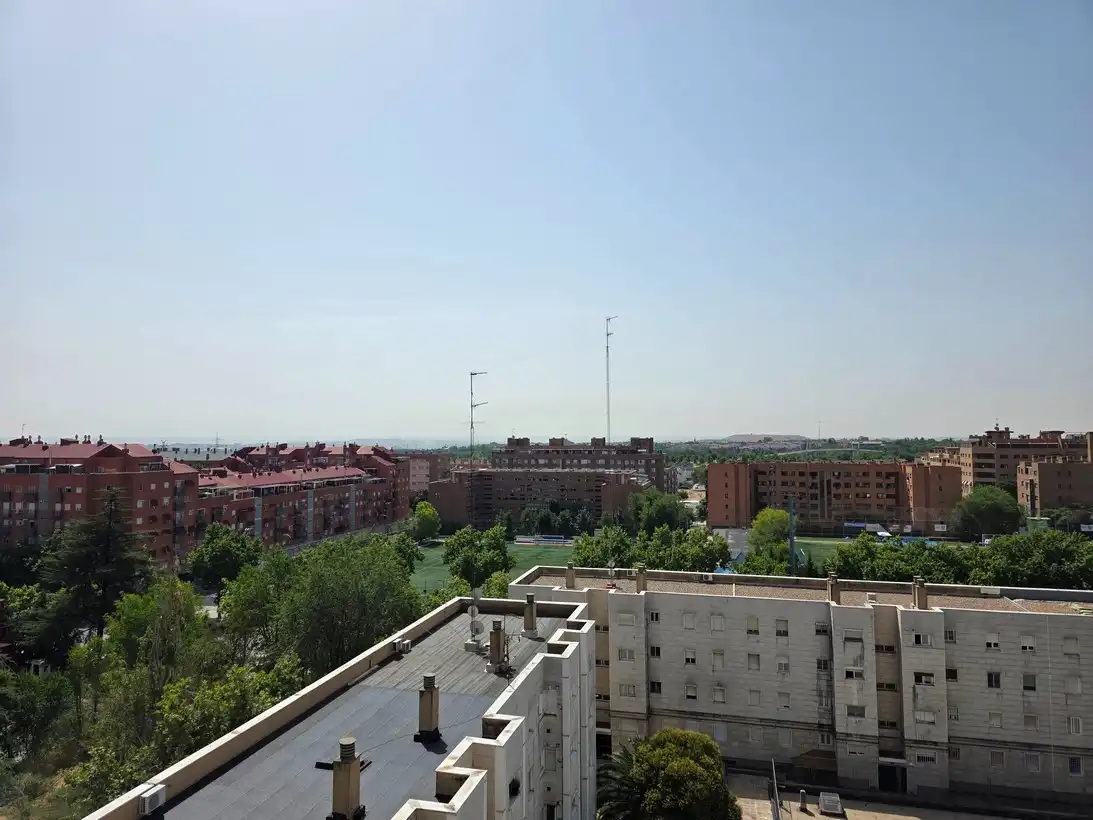 Außenansicht von Wohnung zur Miete in Madrid mit Klimaanlage, Heizung und Parkett