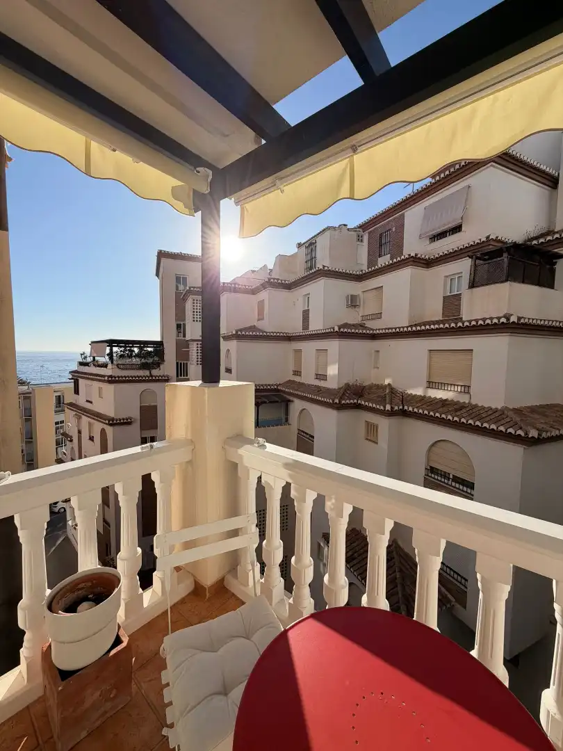 Flat for rent in Calle Alhambra, 19, La Herradura centro
