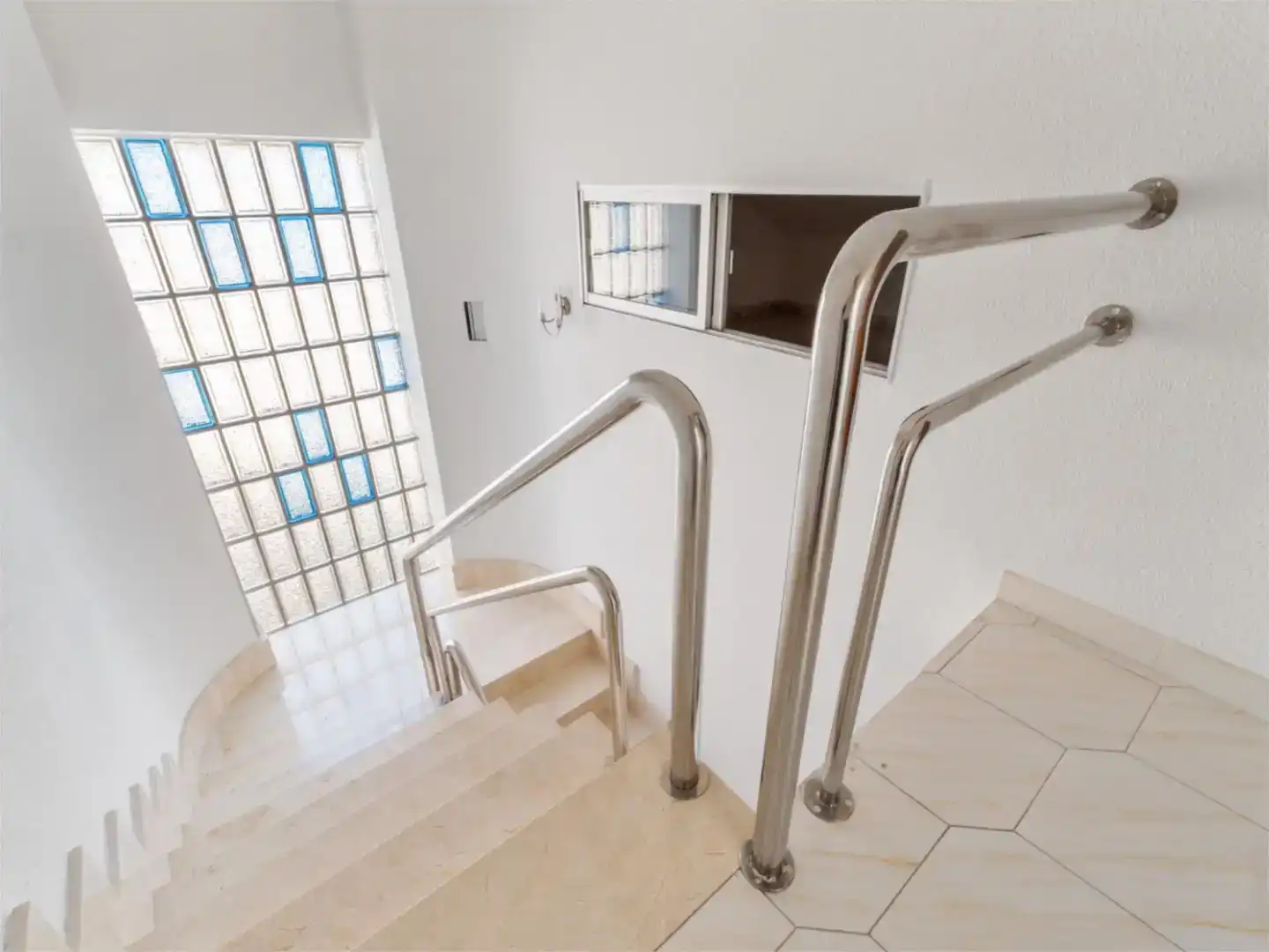 Piso en venta en Alcalá de Henares con Jardín privado, Trastero y Piscina