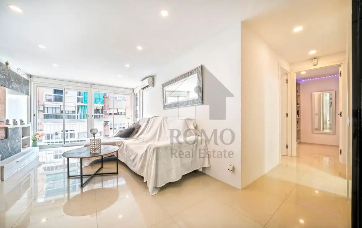 Sala de estar de Piso en venta en Santa Perpètua de Mogoda con Aire acondicionado y Calefacción