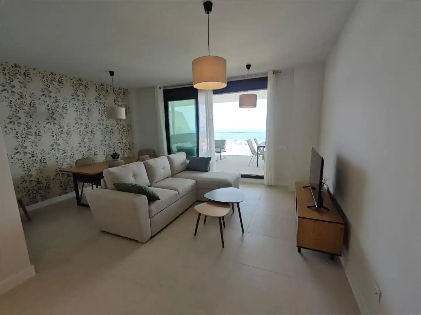 Living room of Flat for rent in Rincón de la Victoria  with Air Conditioner, Swimming Pool and Furnished