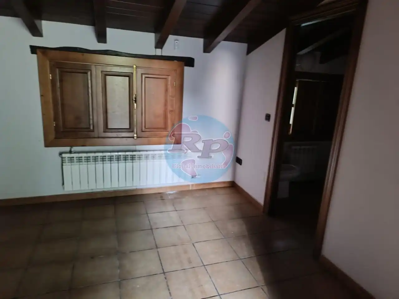 Buildings for sale in Vega de Valcarce