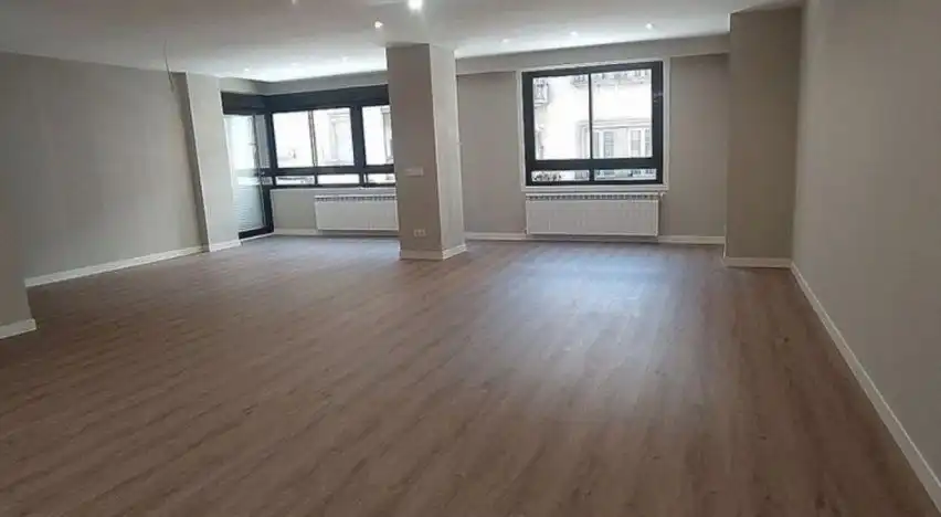 Appartamento con ascensore in vendita a Centro