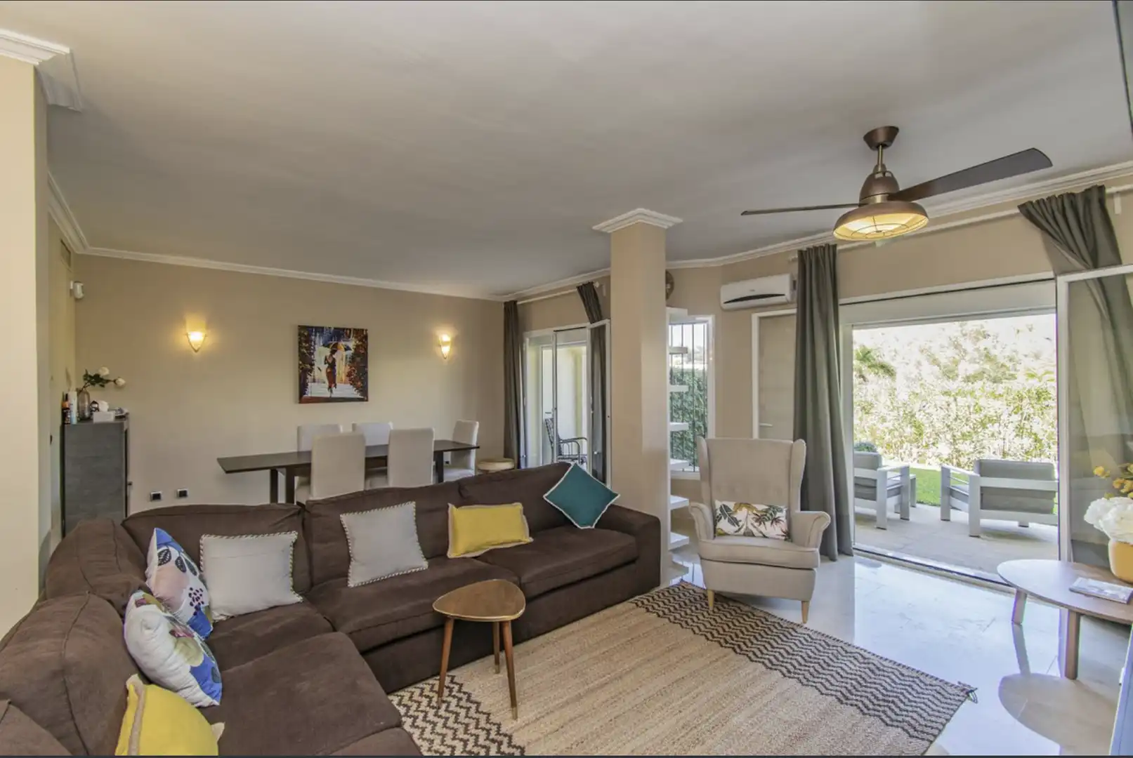 Casa aparellada amb piscina en venda a La Quinta, imagen 21