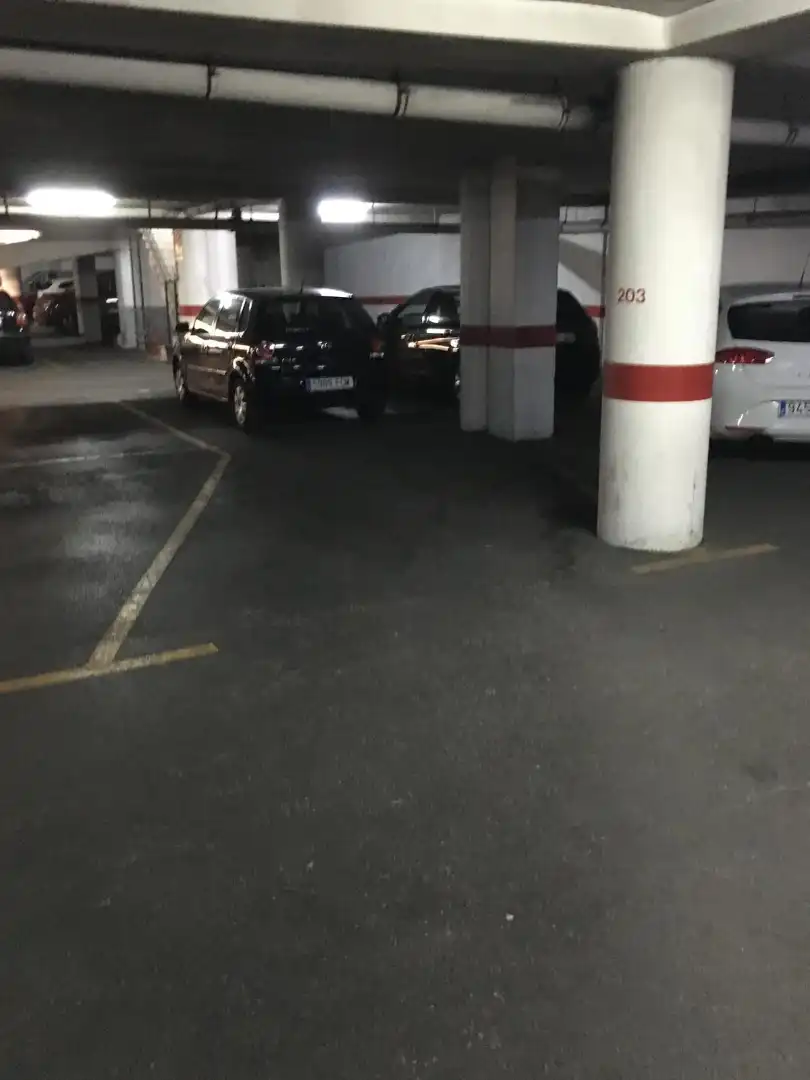 Garage zur Miete in Carrer Antonio Campos Javaloyes, 2, Ciutat Jardí - Torreta Verdí