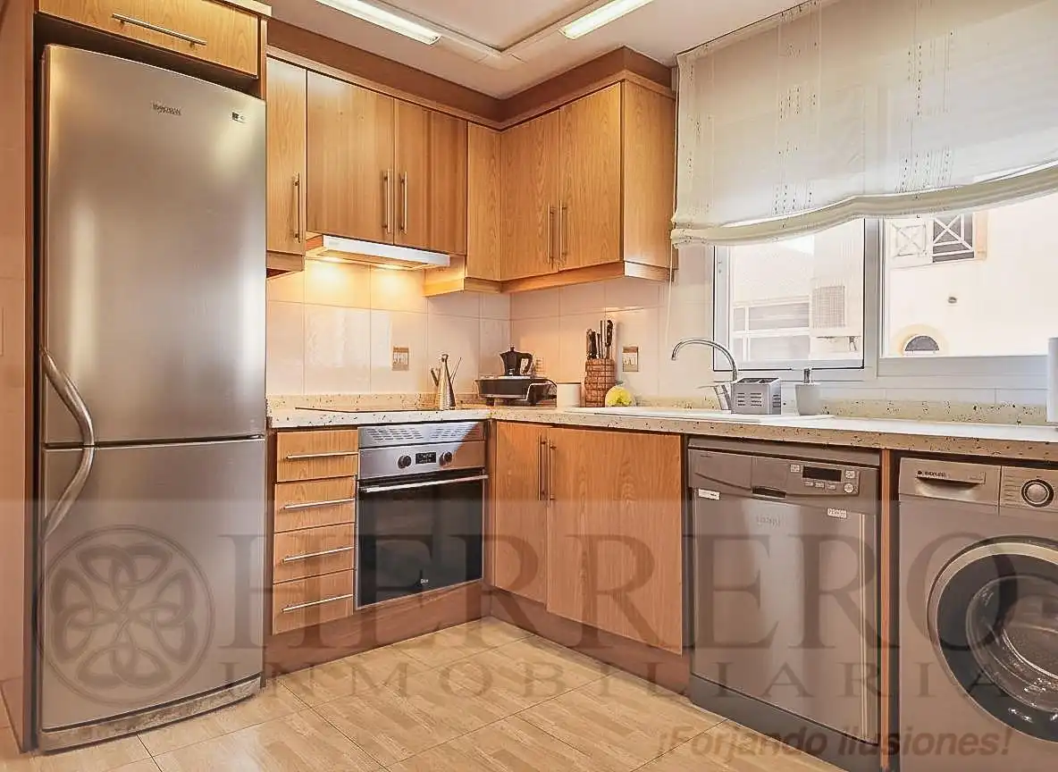 Cocina de Casa o chalet en venta en Gandia con Aire acondicionado, Calefacción y Jardín privado