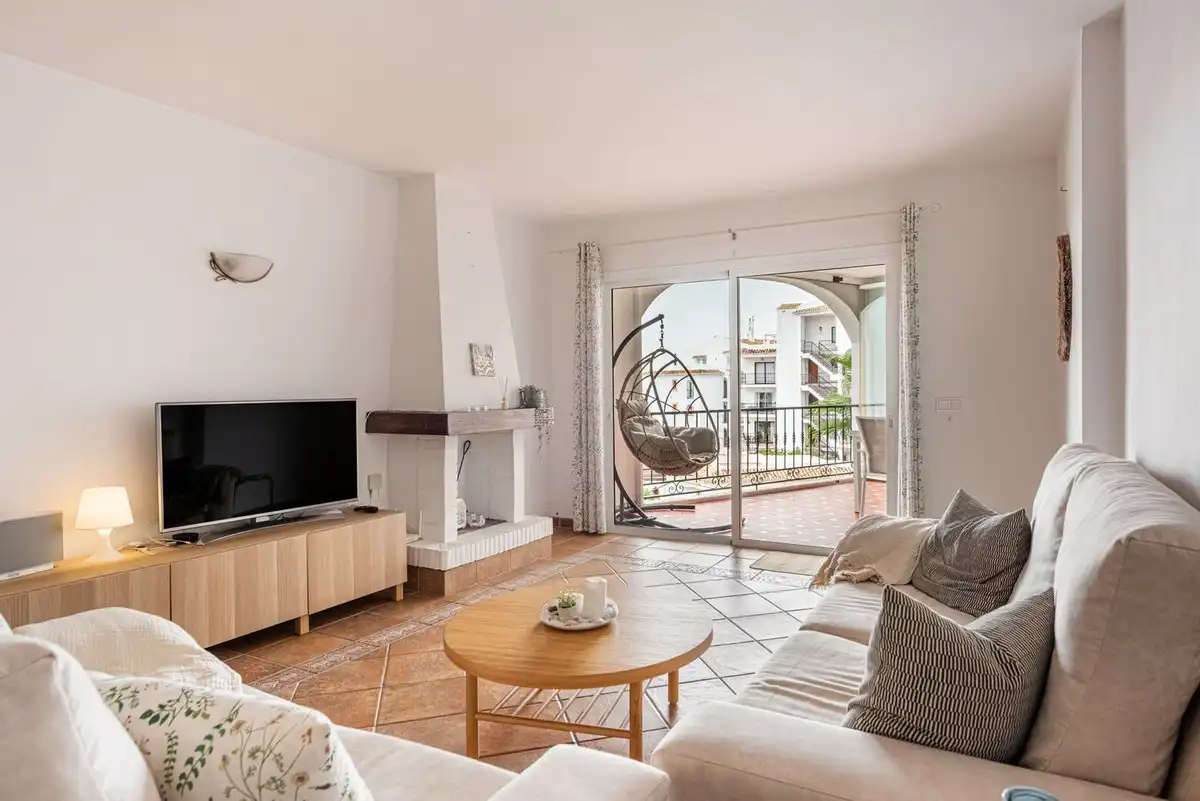 Apartamento con piscina en venta en Riviera del Sol, imagen 4