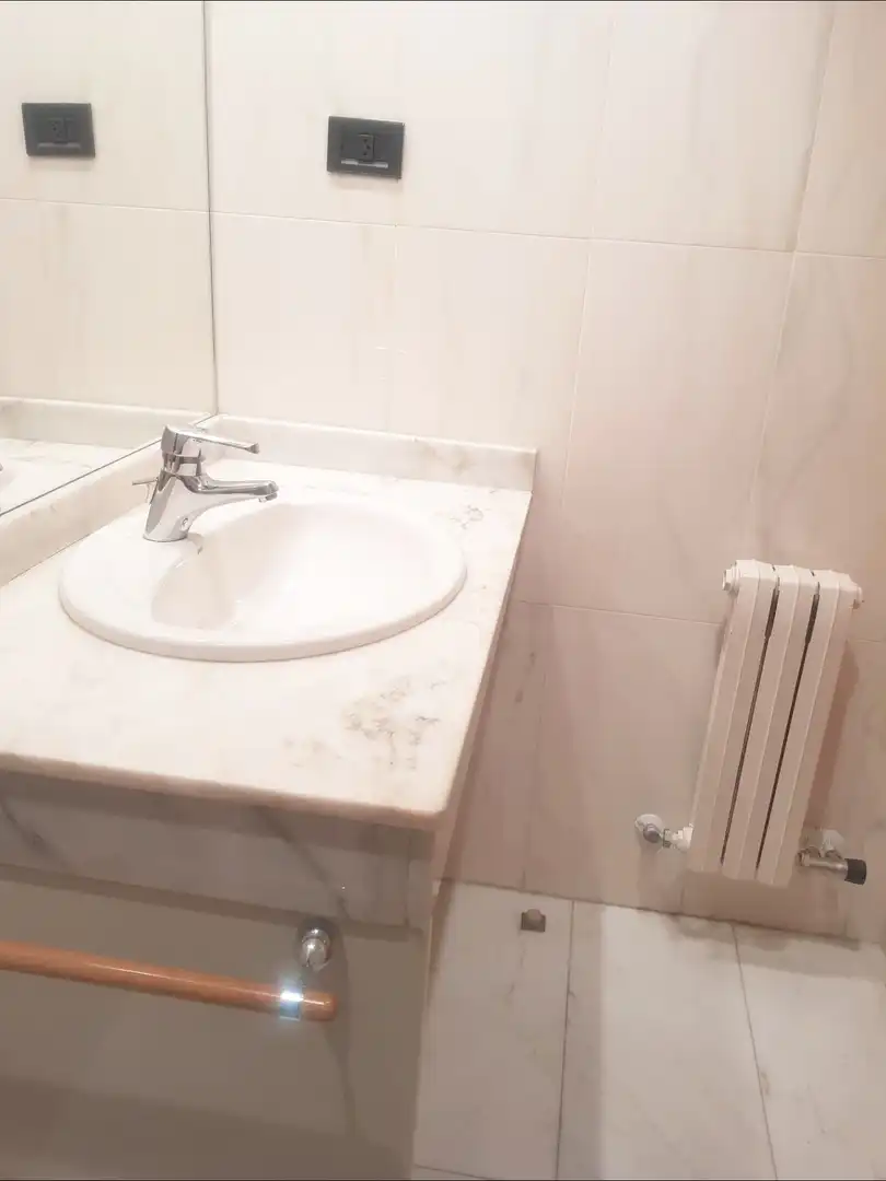 Baño de Piso de alquiler en Zaragoza con Aire acondicionado, Calefacción y Parquet