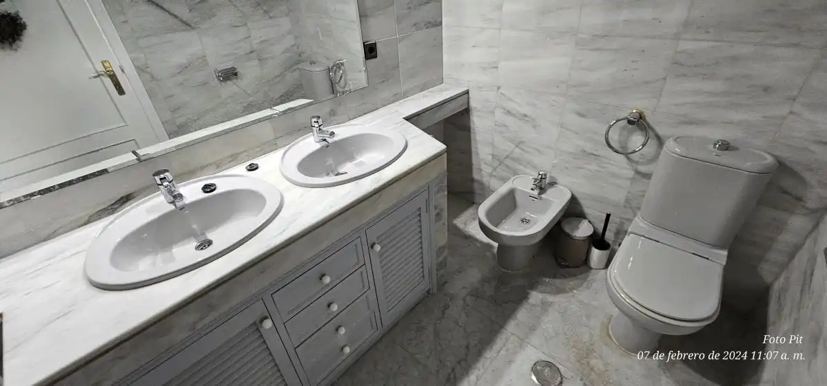 Piso de alquiler en camilo jose cela, La Buhaira