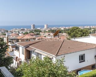 Vista exterior de Casa o xalet en venda en Calafell amb Terrassa i Balcó