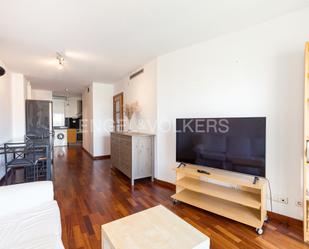 Sala d'estar de Apartament de lloguer en  Barcelona Capital amb Aire condicionat, Calefacció i Parquet