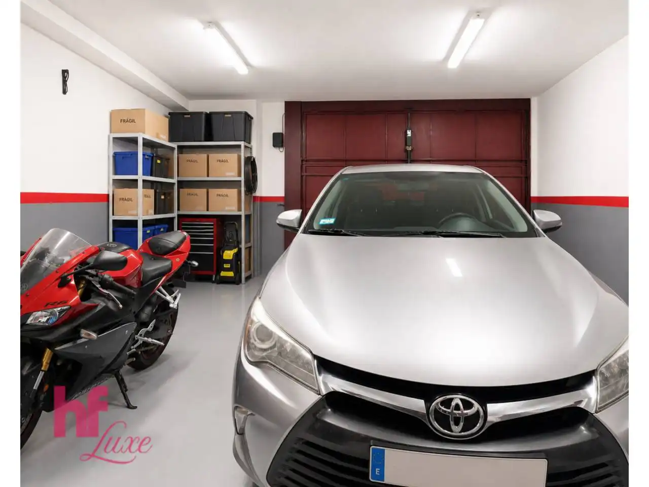 Parking de Casa adosada en venta en Lliçà de Vall con Aire acondicionado, Calefacción y Jardín privado