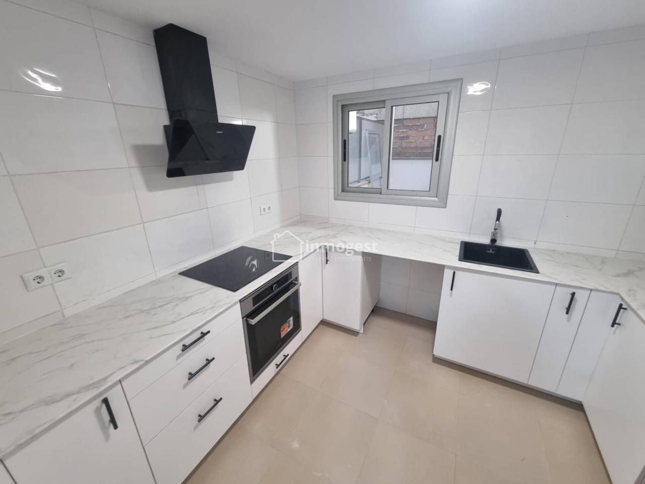 Dúplex en venda a Santiago Ramón y Cajal, Veïnat