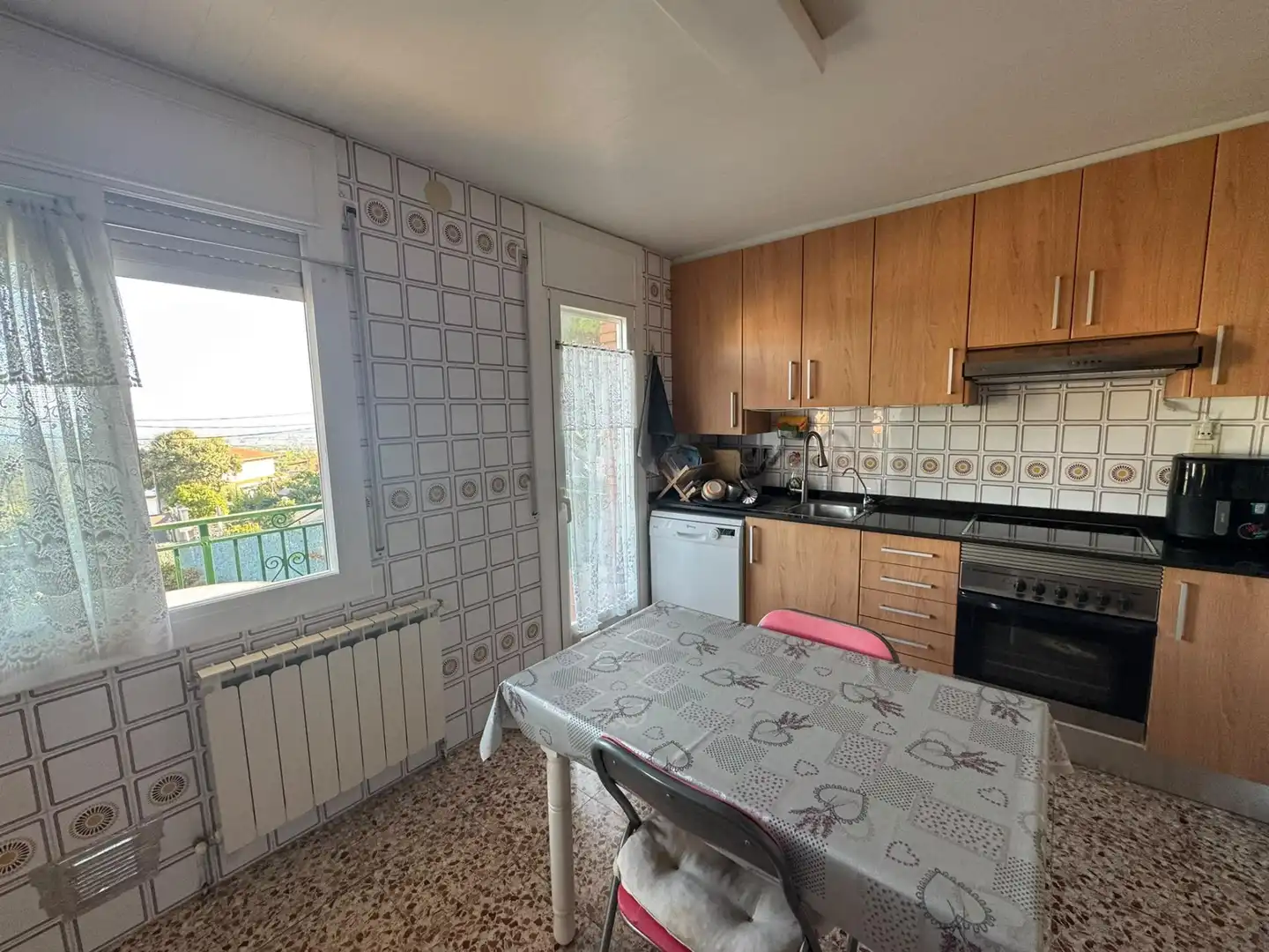 Cuina de Casa o xalet en venda en Tordera amb Calefacció, Jardí privat i Terrassa