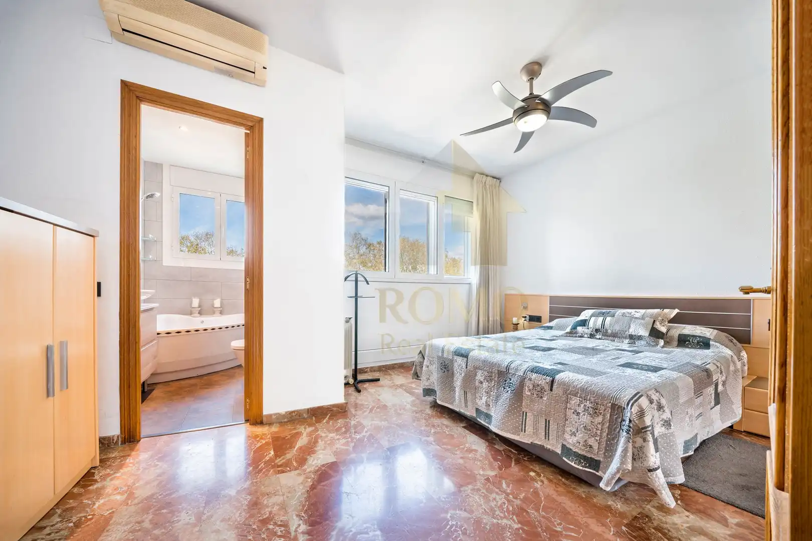 Casa adosada en venta en Plaça Ponent, La Llagosta