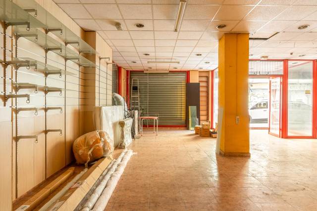 Local comercial en Venta en Carrer de Serra, 1 en L'Eixereta