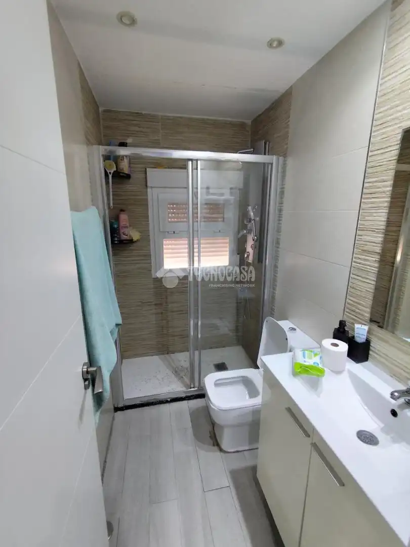 Bany de Pis en venda en Madrid amb Aire condicionat i Calefacció