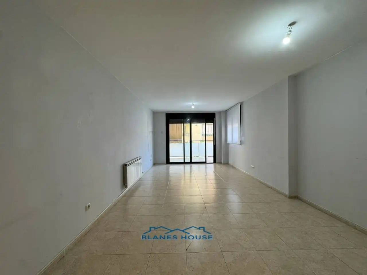 Vista exterior de Apartamento en venta en Blanes con Calefacción
