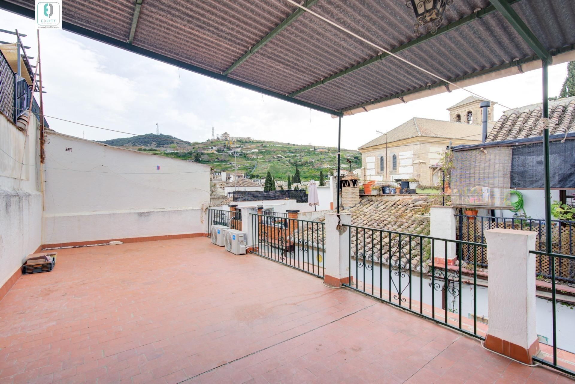 Exterior view of Single-family semi-detached for sale in  Granada Capital  with Air Conditioner, Heating and Terrace