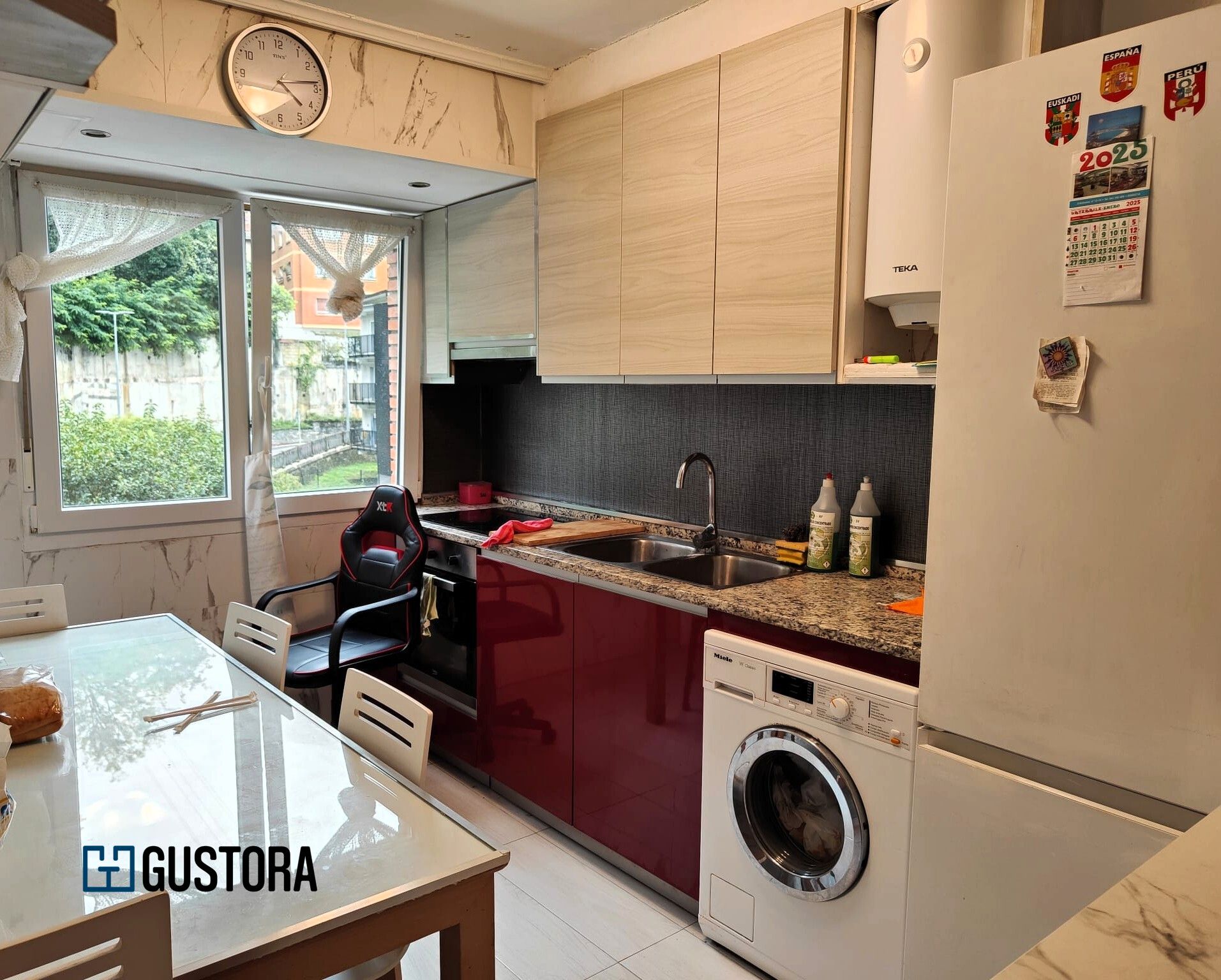 Cuina de Pis en venda en Donostia - San Sebastián  amb Calefacció, Moblat i Forn
