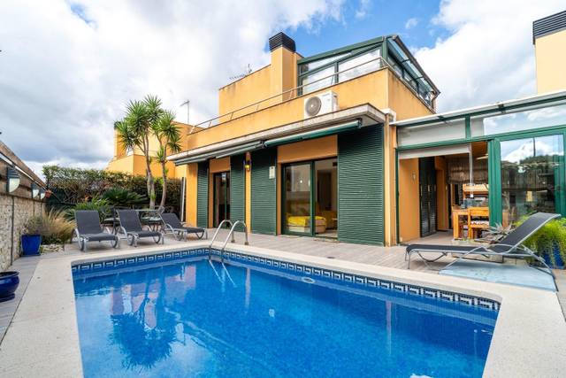 Casa-chalet en Venta en Pasaje Camp Rabassa 12 en Riells