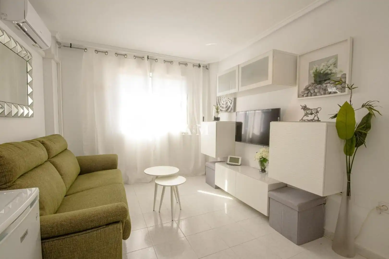 Sala d'estar de Estudi en venda en Torrevieja amb Aire condicionat, Calefacció i Piscina