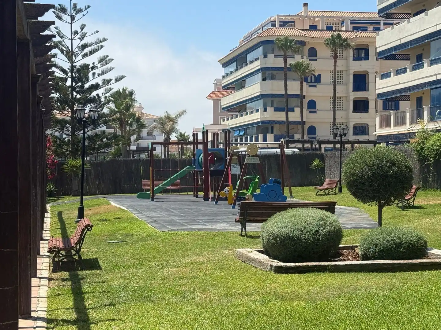 Jardí de Pis en venda en Manilva amb Aire condicionat, Calefacció i Terrassa