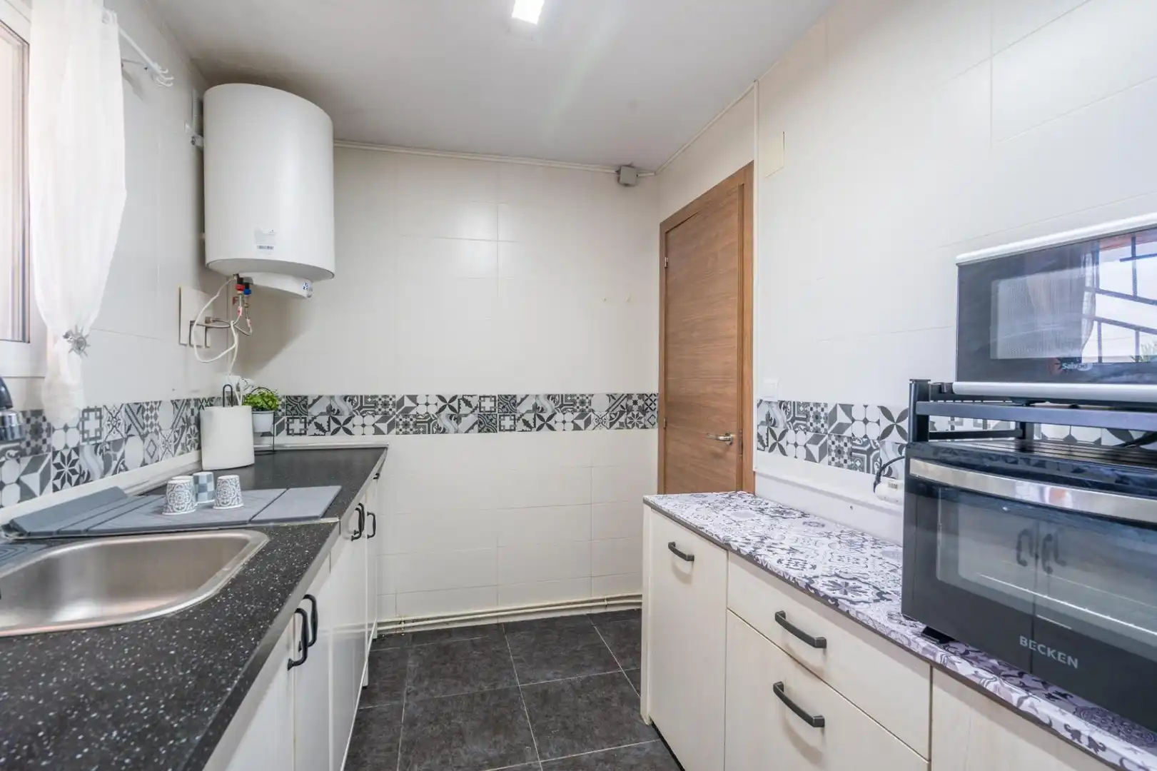 Cocina de Casa o chalet en venta en Benaguasil con Aire acondicionado, Calefacción y Jardín privado